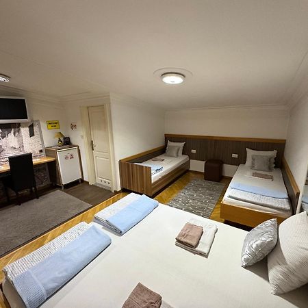 Hostel Dino Мостар Екстер'єр фото
