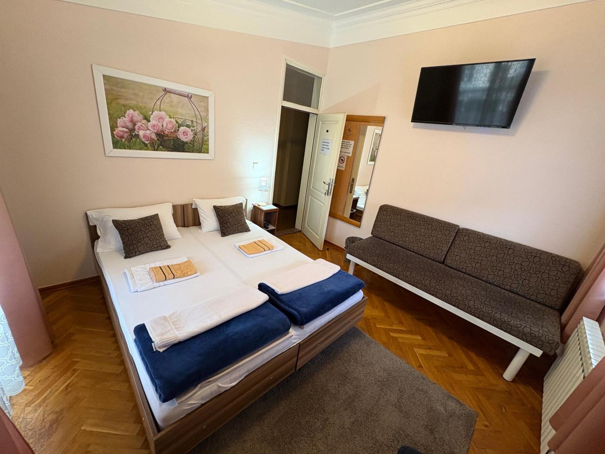 Hostel Dino Мостар Екстер'єр фото